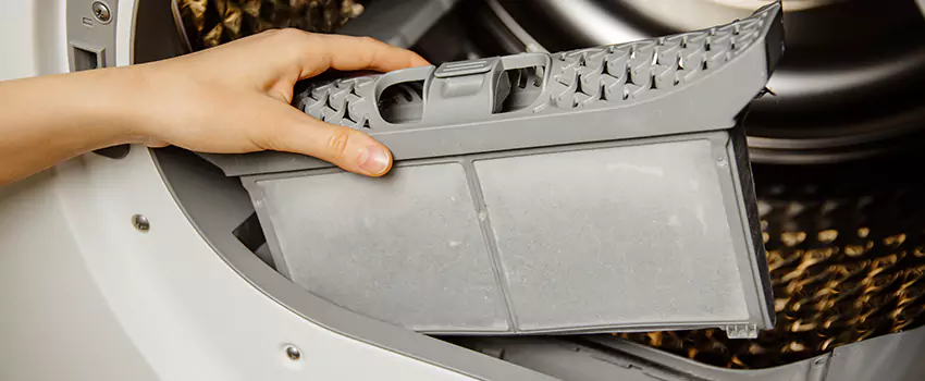 Signs Of A Clogged Dryer Lint Trap in Tracy, California